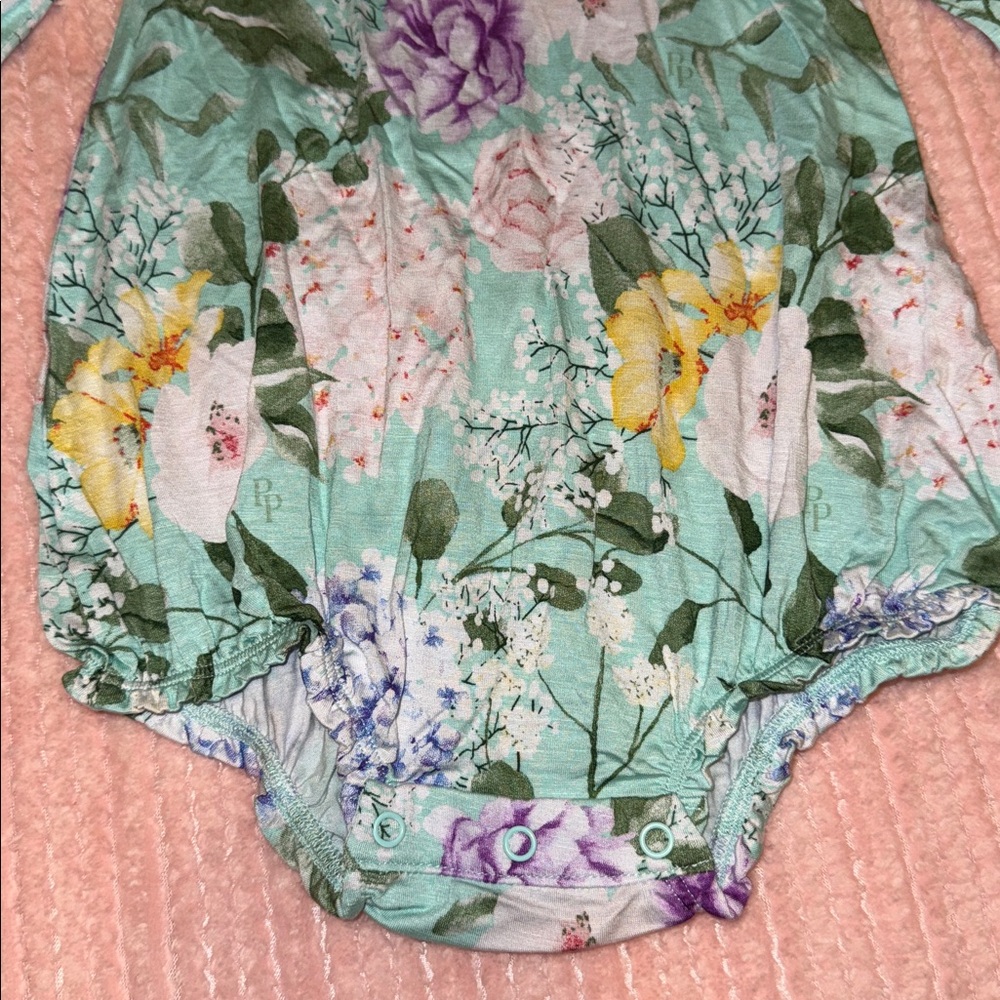 Posh peanut bubble long sleeve outfit bamboo Erin blue floral NWT 18-24 - Picture 2 of 4
